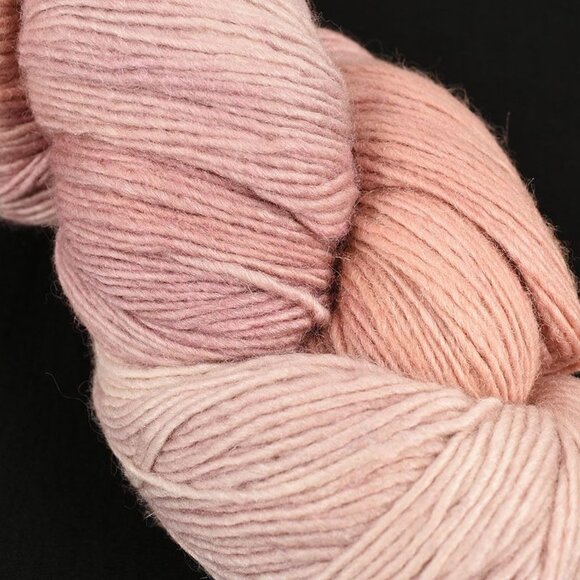 Manos Del Uruguay Fino Yarn Extrafine Merino Wool Silk Hand-Dyed Havisham - Picture 2 of 4
